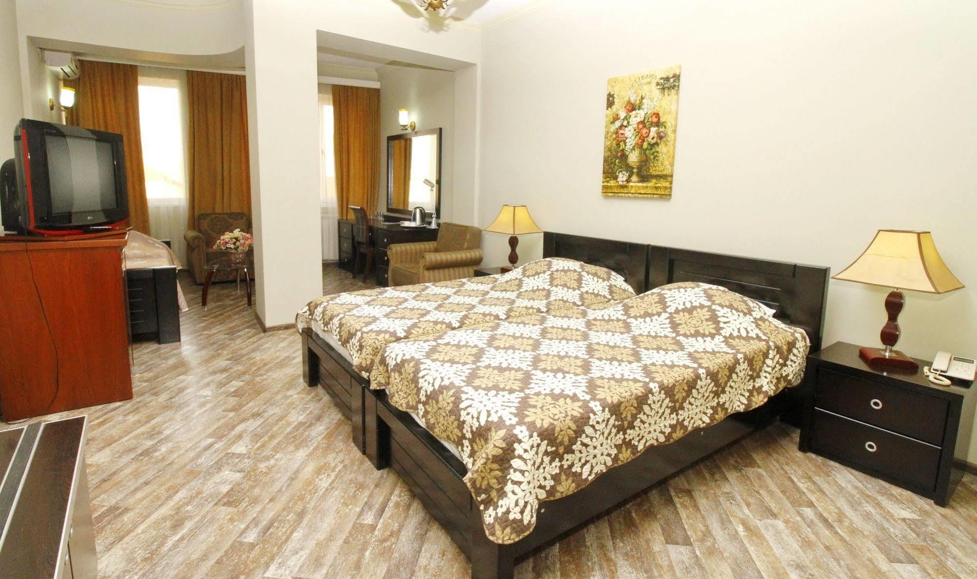 Penthouse Hotel Tiflis Dış mekan fotoğraf